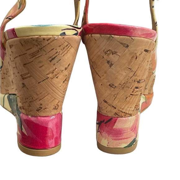 Stuart Weitzman Colorful Floral
Peep Toe Wedges Cork Platform
Slingback Size 7.5 - Picture 9 of 14